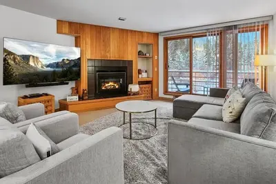 Image de 1bdr by Free Shuttle & Ski Lifts