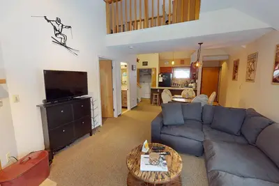 Image de Woods Resort Village 33 newly updated, walk to pool, 5 mins to Killington mountain.