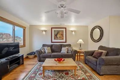 Desert Golf Escape - Three Master Suites