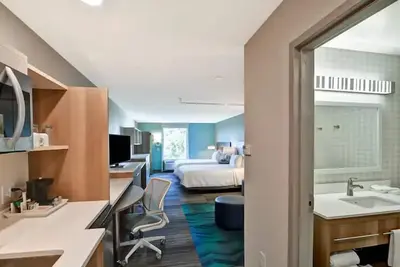 Image de In the Heart of Tampa: Short Drive from Tampa International Airport!