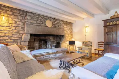 Image de Petite maison 'Gite Ty Coz - Plage 5min En Voiture' avec Terrasse partagée