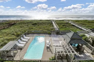 Image de Oceanfront Beach Home w Private Pool & Elevators