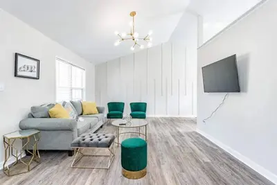 Image de New 3 bd house - 5 min from Walnut Amphitheater