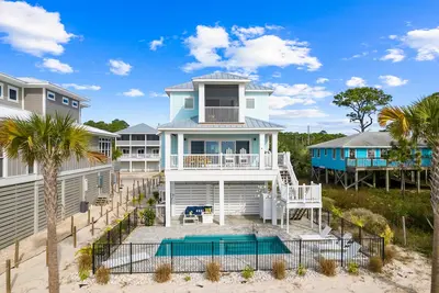 Image de A Wave From It All: Beachfront, Private Pool, Pet Friendly!