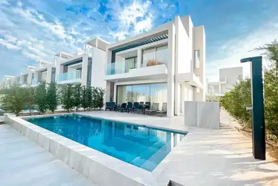 Image de Azure Serenity Villa by Marc +Private Pool+SeaView