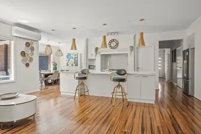 Image de StayAU 4brm Modern Urban Holiday Home