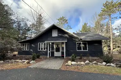 Image de \"River Rose\" - Riverfront Ranch, 5 Minutes to Whiteface!