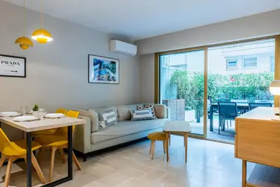 Image de 3p centre-ville avec jardin, 1min de la Croisette