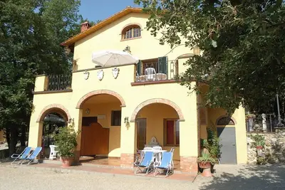 Image de Appartement à San Donato, Chianti, court de tennis, piscine, barbecue, clima, P4