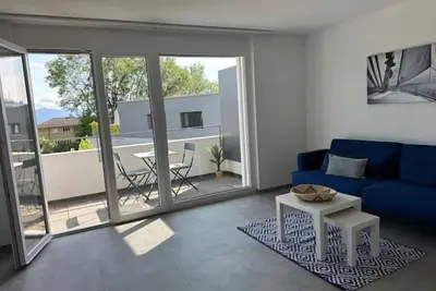 Image de Joli espace avec vue sur le lac