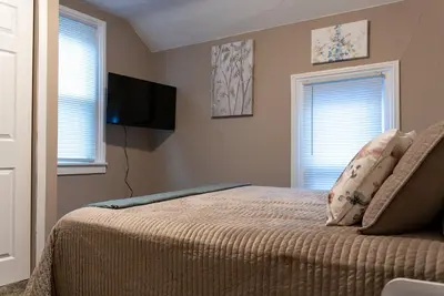 Image de Remodeled 2 Bedroom Duplex Near Downtown