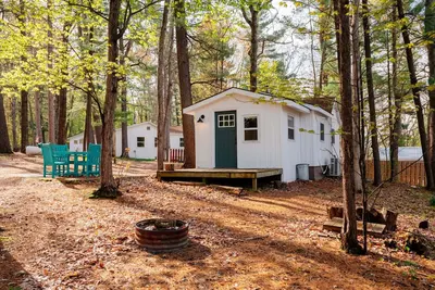 Image de Arbutus Lake Cozy Cabin-Pontoon Rentals Available