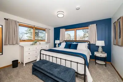Image de Large Cozy Home, Family/Group Friendly, Large Yard, Only 6 Miles To Duluth, Mn