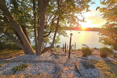 Image de Perfect retreat for a family summer getaway on the Alexandria chain of lakes! !
