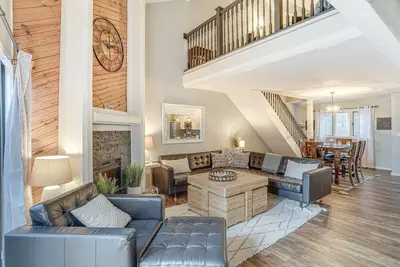 Image de Osage Beach Condo w/ Indoor Pool & Lake View!