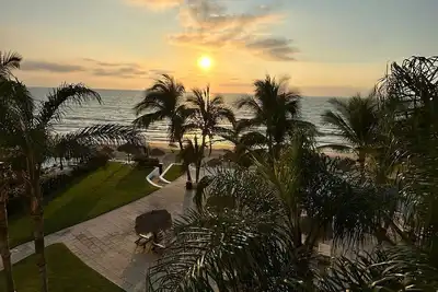 Image de Experience Oceanfront Luxury Living at Kite Towers Nuevo Vallarta