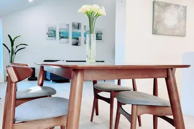 Image de Lux. Contemporary at Heart of Eg