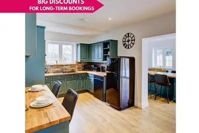 Image de Charming 4 Bedroom Retreat in Upscale Brentwood