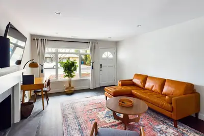 Image de Deluxe Santa Clara 3br w/ Backyard & A/C, nr Park & Mall, by Blueground