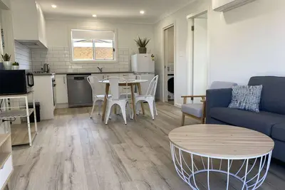 Image de 3br Coastal Escape: Walk to the Beach, Free Wifi