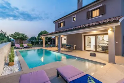 Image de Villa Roma near Pula for 6 people with private pool
