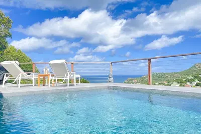 Adal-Charming, bright & modern 2-bed villa on St. Jean's hillside