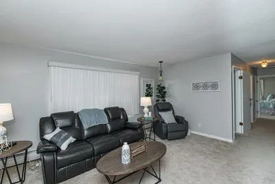 Image de Discounted 5-Star 3 Bedroom Duplex 5 Minutes to Mayo Clinic!