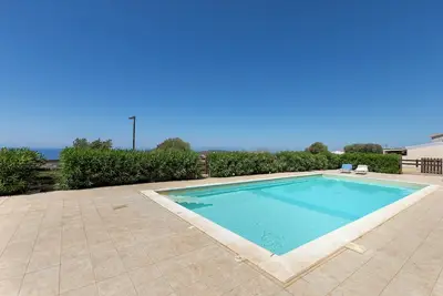 Image de Maison de vacances 'Sky View' avec vue sur la mer, piscine partagée et climatisation
