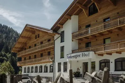 Image de Doppelzimmer mit Zusatzbett; Dusche 4-6 Nächte - Hotel Salzburger Hof