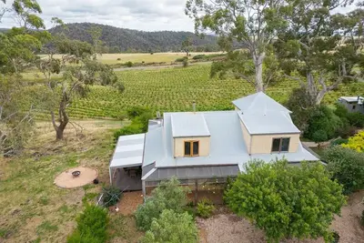 Image de Big & Little Vine House at Zig Zag Winery