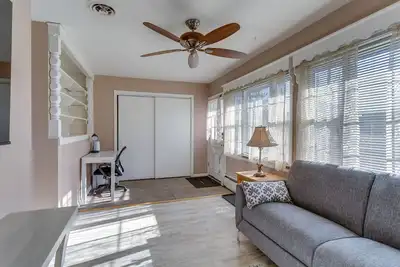 Image de 10 Mi to Denver: Horse Farm Apartment in Aurora!