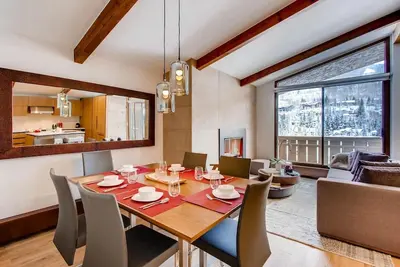 Image de Modern Vail Village Mountain View Residence
