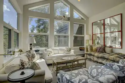 Image de Vail Village Ski-In Ski-Out Town-Home
