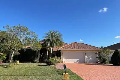 Image de Spacious 4bd/4ba Dream Villa w/Lrg Backyard in Psl