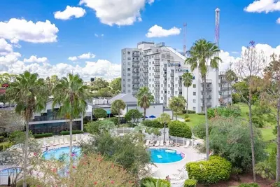Image de Minutes to Universal Studios! -2 Suites- 5 people