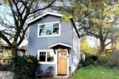 Image de Alberta Arts Treehouse