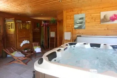 Image de Chambre D'hôte Dans un Domaine Avec Étangs de Pêche et Espace Bien-être