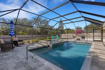 Image de Stylish Residence Boasting 2 Bedrooms and a Modern Pool, Close to Ami