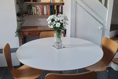 Image de Spacious & Stylish 1bd Cottage—Portobello Dublin!