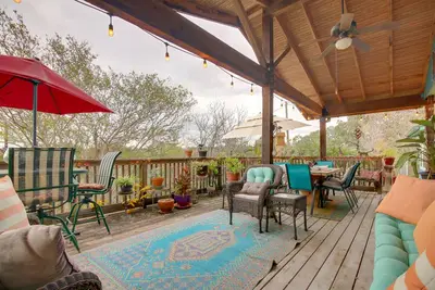 Image de Deck & Private Hot Tub: Pet-Friendly Austin Home