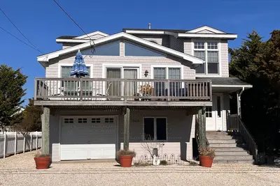 Image de Barnegat Light Beauty, Steps from the Beach, Gracious & Comfortable Family Space