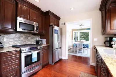Image de Harbor Hideout 4\/3 Waterfront w\/ Wet Bar and Hot Tub