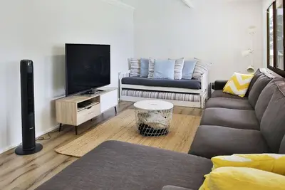 Image de The Relax Shack - Pet Friendly - 8 Mins Walk to Beach