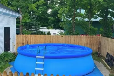 Image de Downtown Nc Village! Private pool and hot tub!