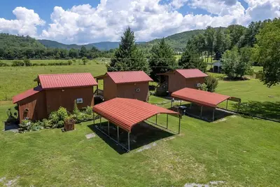 Image de Tail of the Dragon Resort Campground 1 - Views