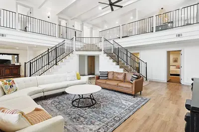 Image de Marlin House Retreat Home w/ Pool! Perfect for large groups on 6 acres!