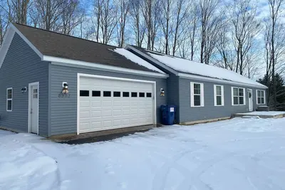 Image de Harbor Springs - Tranquil Retreat in the Woods