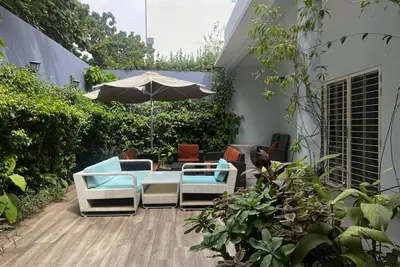 Image de Villa de 4 Chambres à Louer au Point E, Dakar