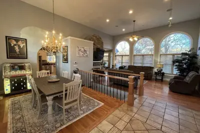 Image de Luxury Lakefront Home in Club of Porto Cima - Lake of the Ozarks