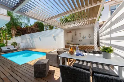 Image de Luxury Villa Minutes from the Beach, Protaras 1032